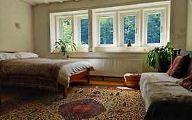 Beautiful Quiet Room In The Heart Of Holmfirth